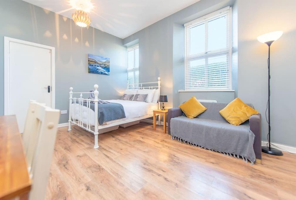 Clonbur House - Studio Village Apartment Голуэй Экстерьер фото
