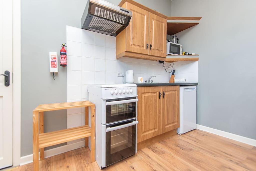 Clonbur House - Studio Village Apartment Голуэй Экстерьер фото